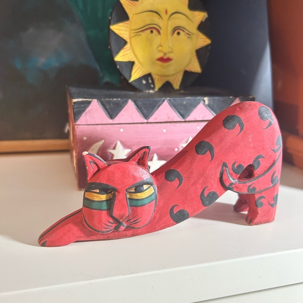 Handcrafted 6" Red Cat Figurine Indonesia - Picture 6 of 8
